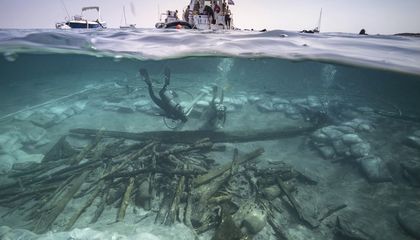 Хрупкое покрытие на 2200-летнем римском кораблекрушении раскрывает, как древние моряки сохраняли корабли на плаву